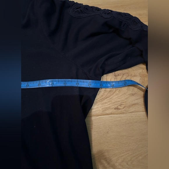 Cato Women's Navy Blue Tunic with Decorative Arm Embroidery Size 22/24 - Picture 5 of 6